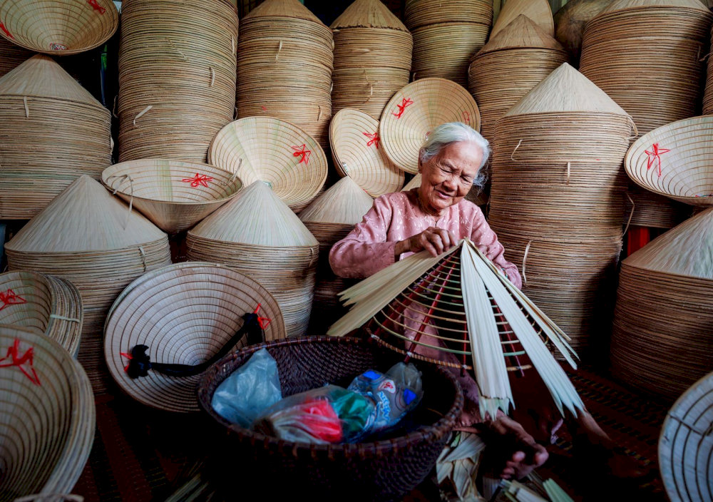 There are traditional non la villages specialized in producing handmade, high quality conical hat